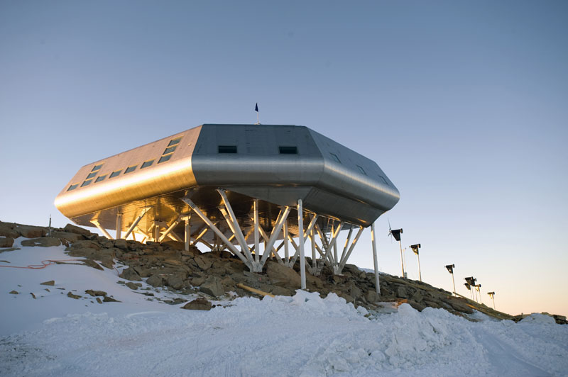 Belgian Princess Elisabeth Station Antarctica OR4TN